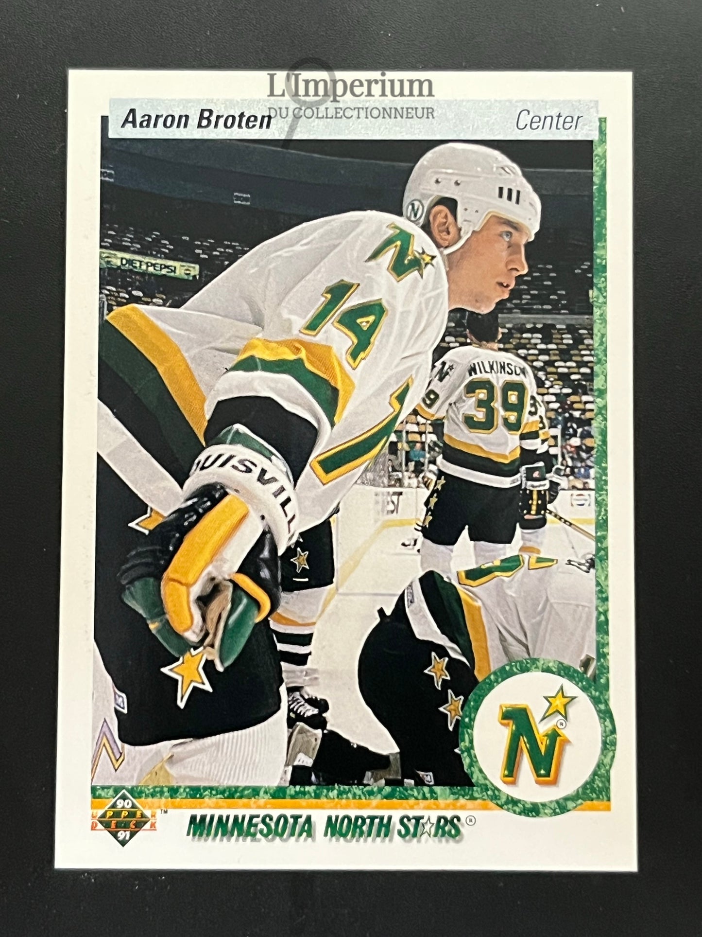 210. Aaron Broten Upper Deck 1990-91 Hockey Card