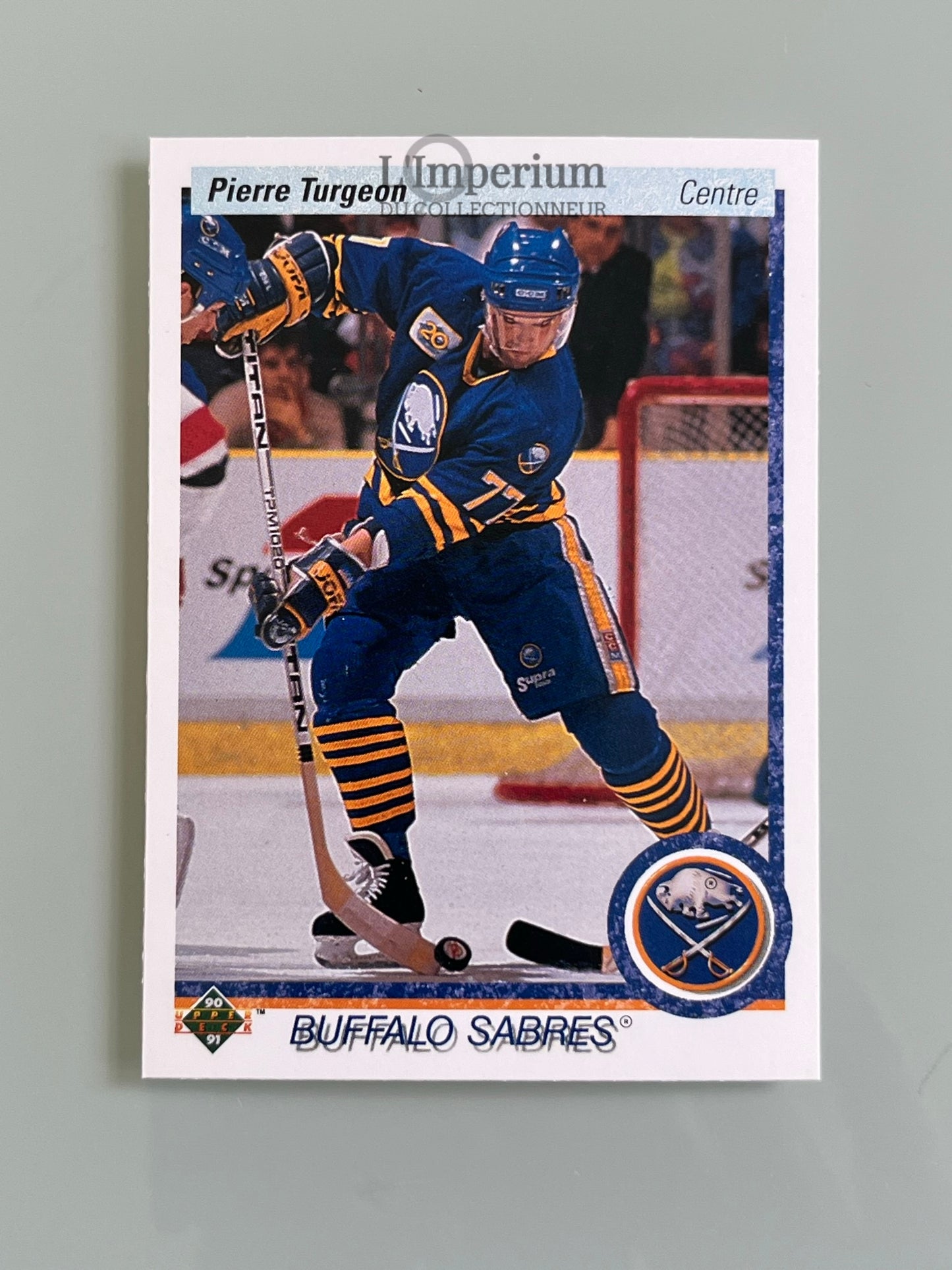 43. Pierre Turgeon Upper Deck 1990-91 French Hockey Card